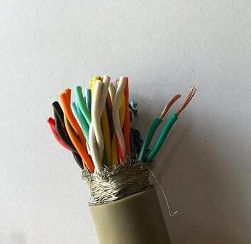 PVC屏蔽數(shù)據(jù)柔性電纜